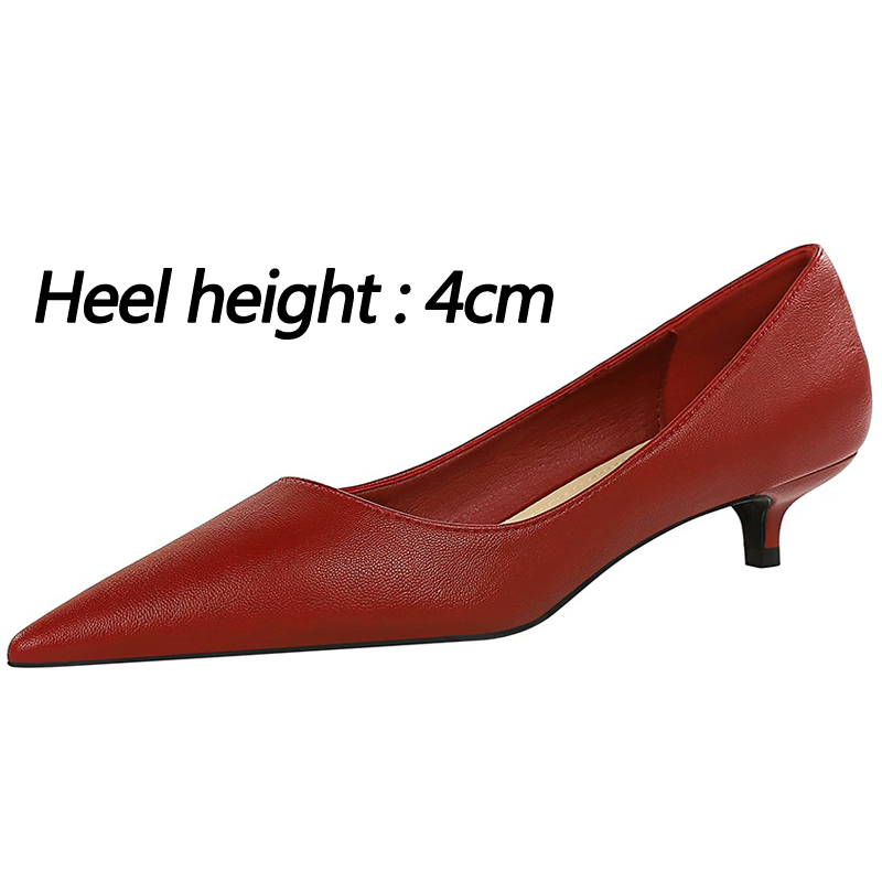 Szpiczaste czółenka na średnim – Shoe Tree recenzja i cena